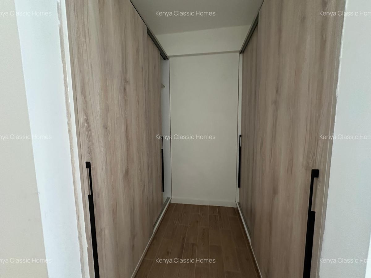 1 Bed Apartment with En Suite at Lavington - 4