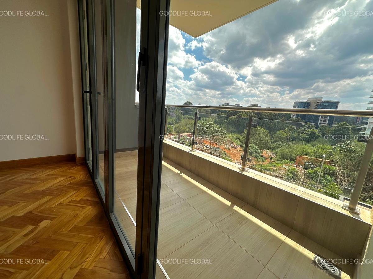 4 Bed Apartment with En Suite at Rosslyn - 19