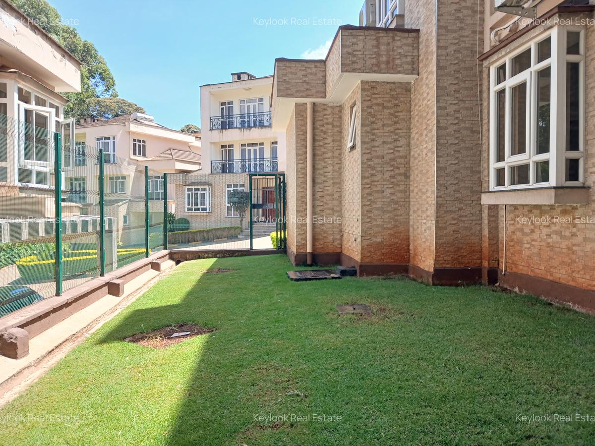 5 Bed Townhouse with En Suite at Lavington Green - 20