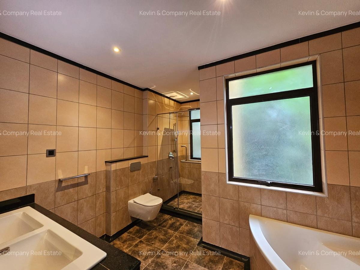 5 Bed Villa with Staff Quarters in Lavington - 5