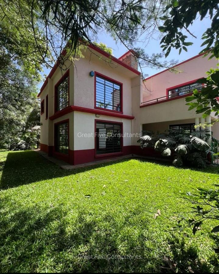 5 Bed Villa with En Suite in Lavington - 2