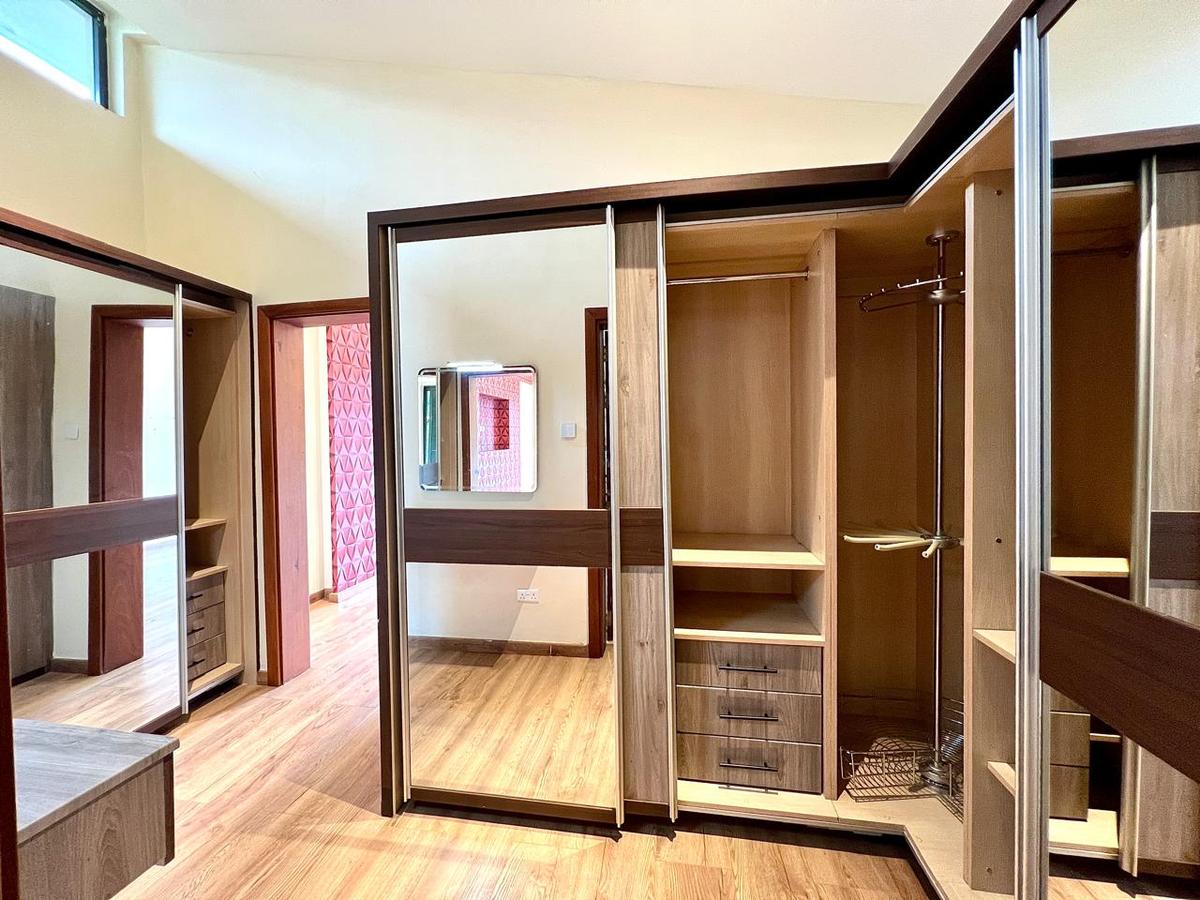 5 Bed Villa with En Suite at Loresho Ridge - 10