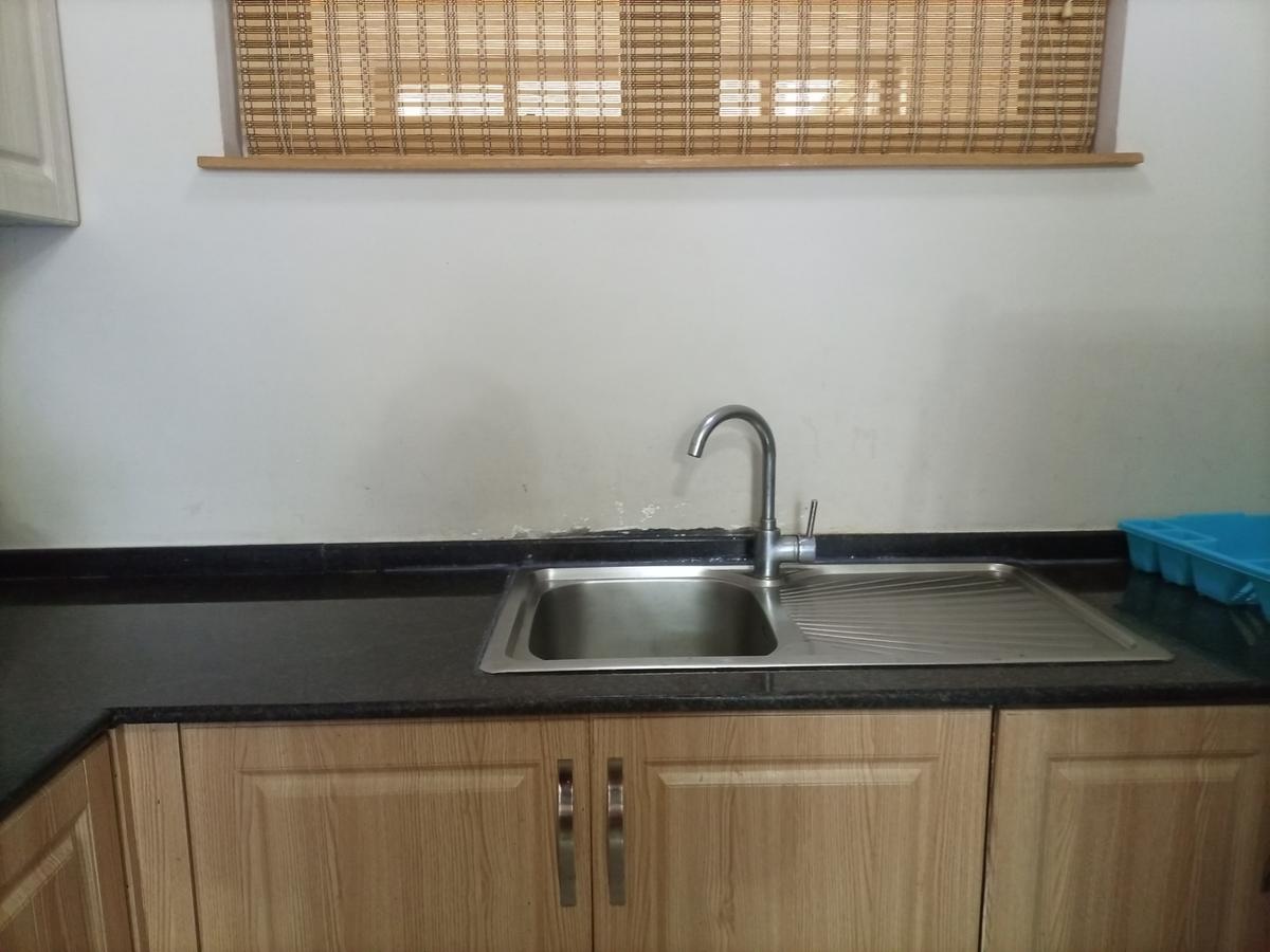 Serviced 1 Bed Apartment with En Suite in Westlands Area - 6