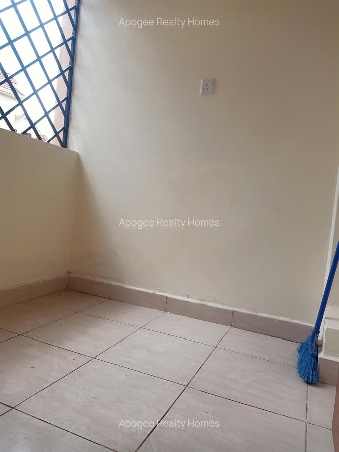 2 Bed Apartment with En Suite at Fourways Junction Estate - 8