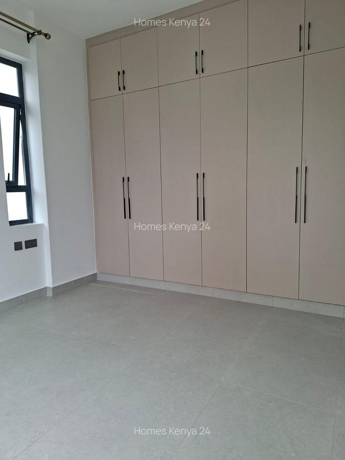 2 Bed Apartment in Brookside - 13