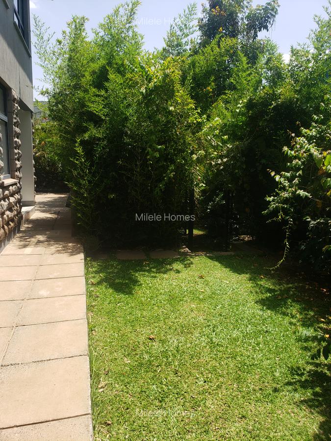 3 Bed Townhouse with En Suite at 4Th Avenue - 4
