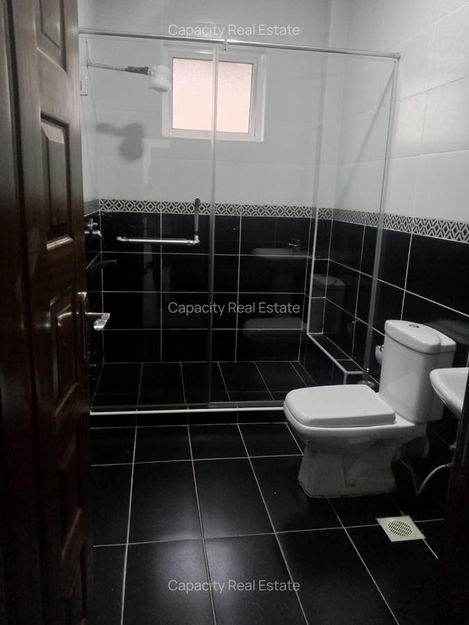 2 Bed Apartment with En Suite in Westlands Area - 4