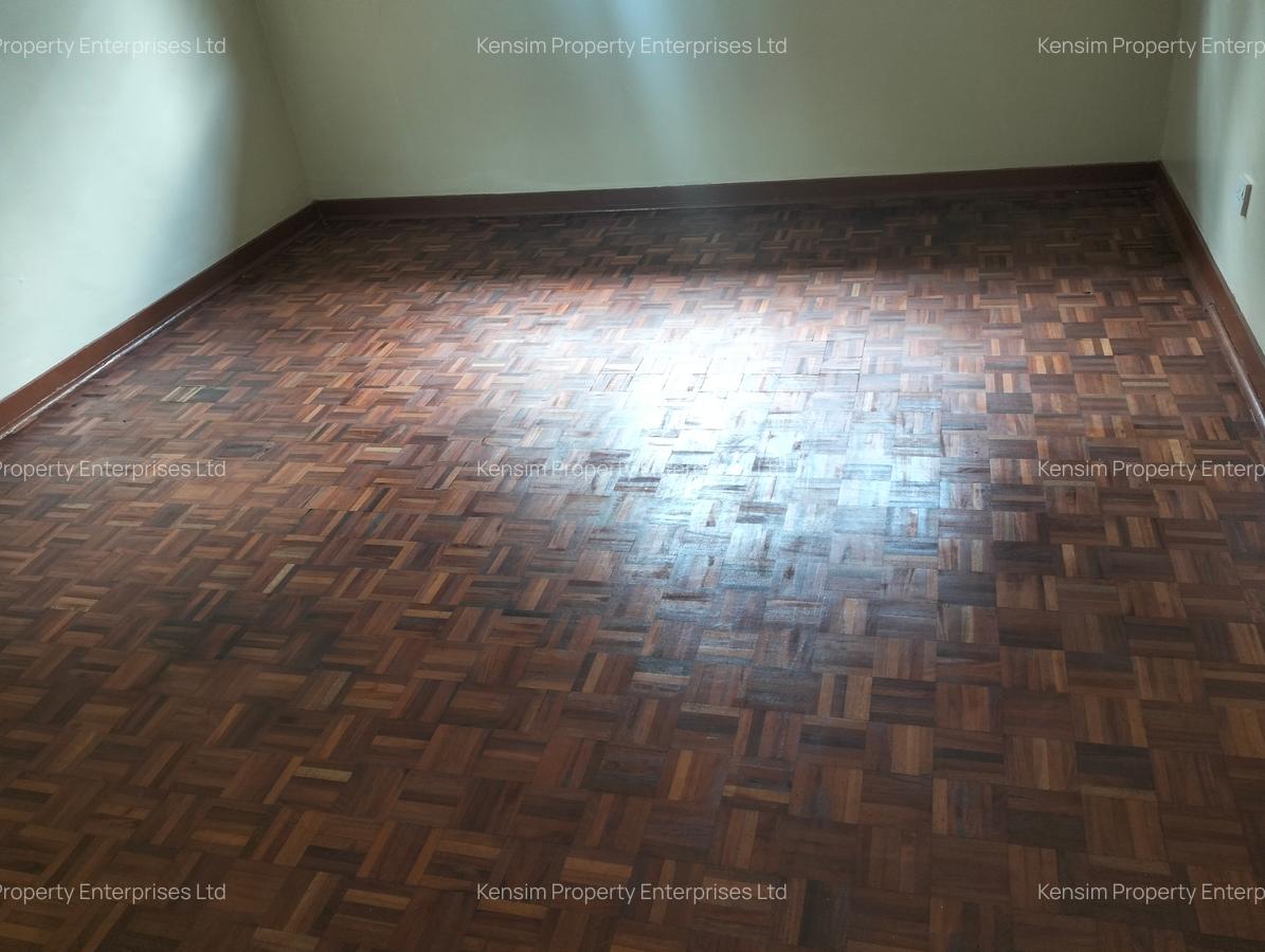 4 Bed House with En Suite in Loresho - 17