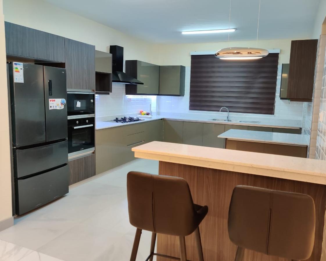 4 Bed Apartment with En Suite in Westlands Area - 11