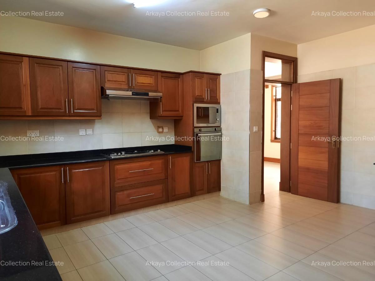 5 Bed Townhouse in Lavington - 9