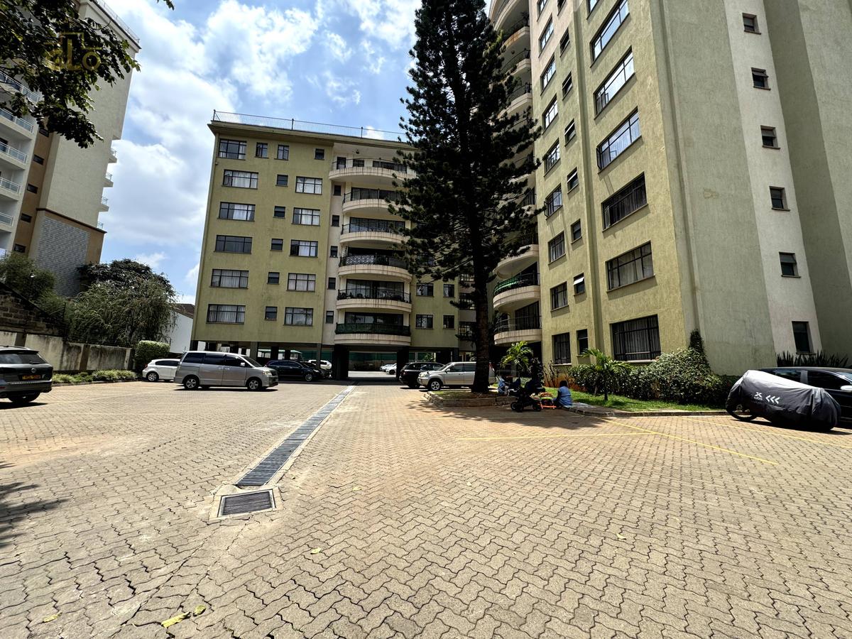 2 Bed Apartment with En Suite in Kilimani - 20