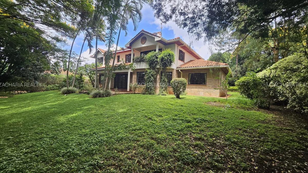 5 Bed House with En Suite in Runda - 1