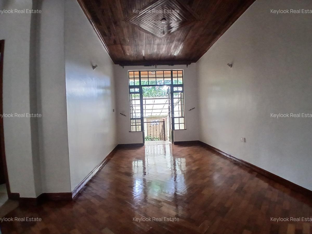 4 Bed Townhouse with En Suite at Lavington Green - 8