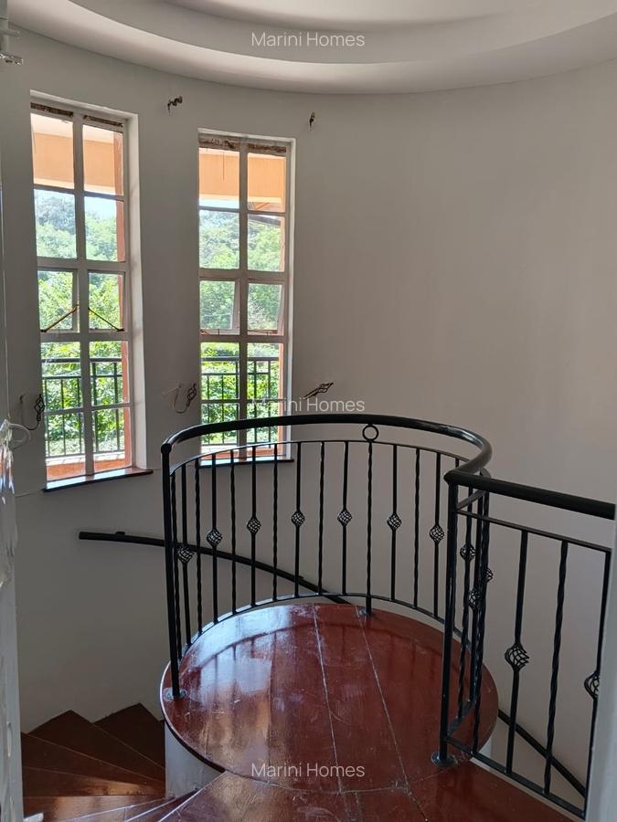4 Bed Townhouse with En Suite in Karen - 15