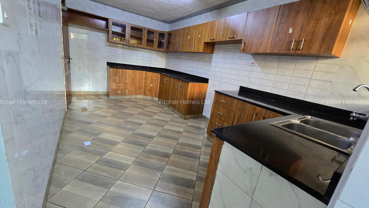 3 Bed House with En Suite in Garden Estate - 6