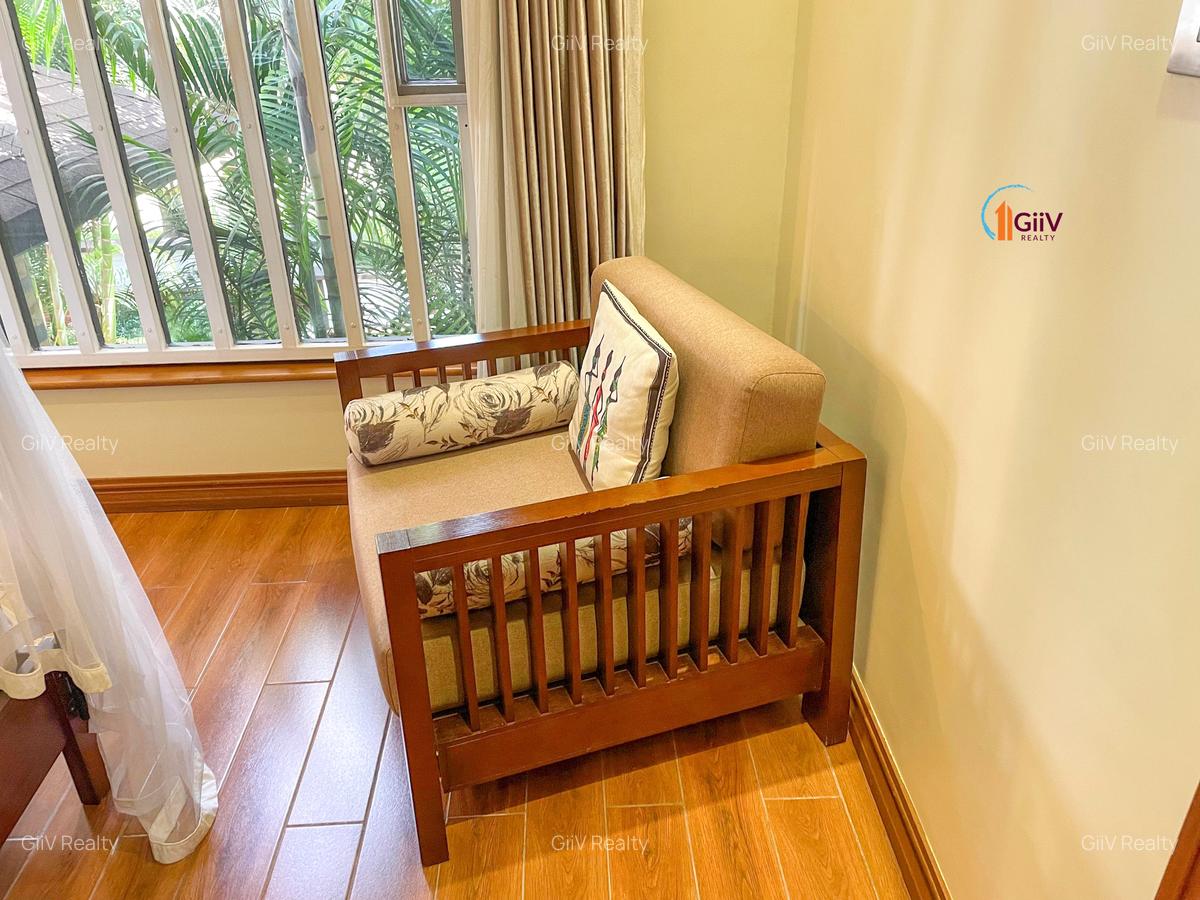 Serviced 2 Bed Apartment with En Suite in Runda - 8