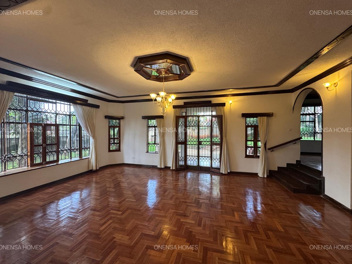 5 Bed House with En Suite in Runda - 7