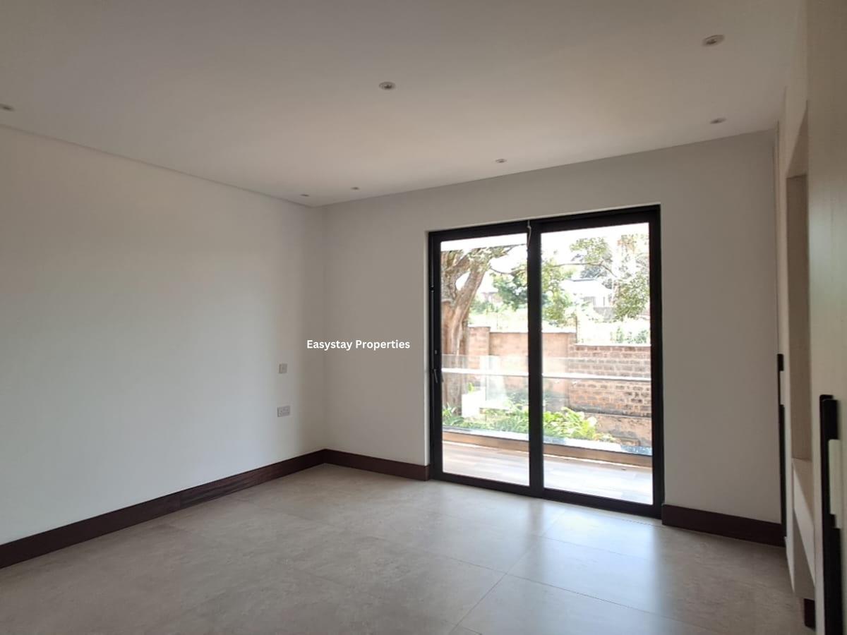 4 Bed Townhouse with En Suite in Kitisuru - 1