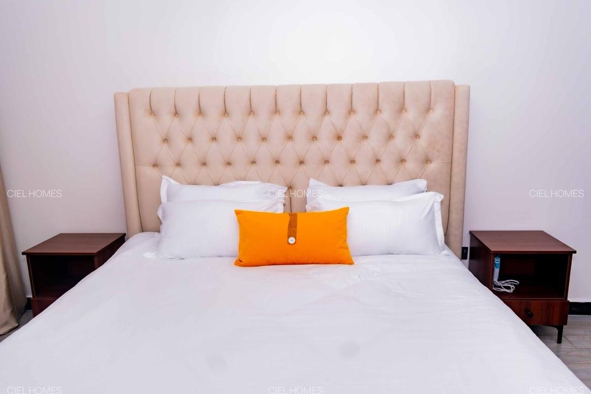 Serviced 1 Bed Apartment with En Suite in Lavington - 9