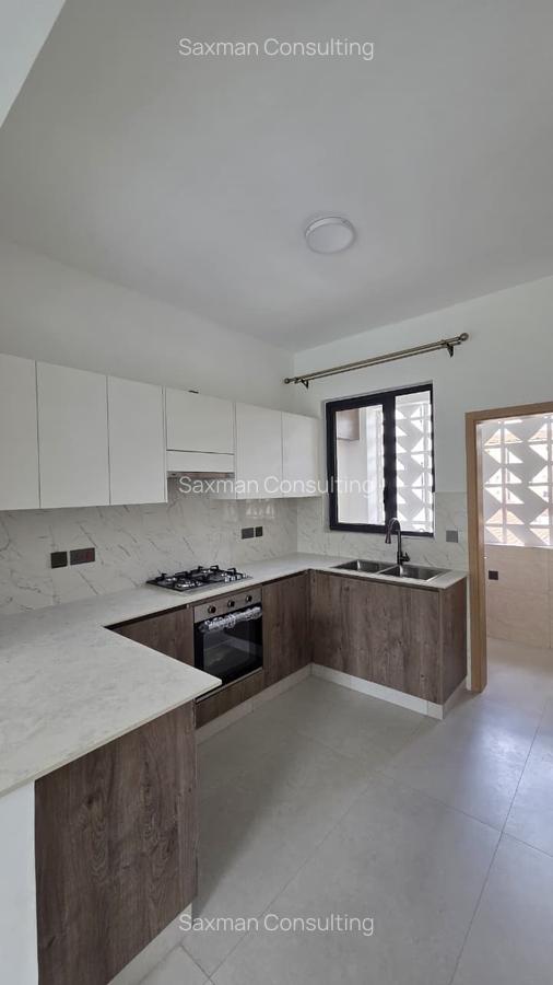 2 Bed Apartment with En Suite in Westlands Area - 15