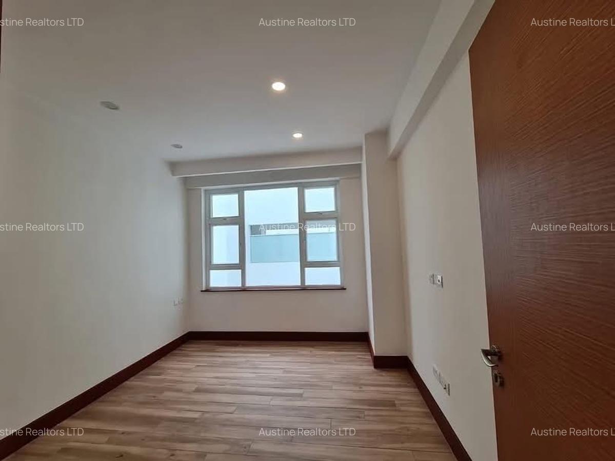 Serviced 3 Bed Apartment with En Suite in Parklands - 10