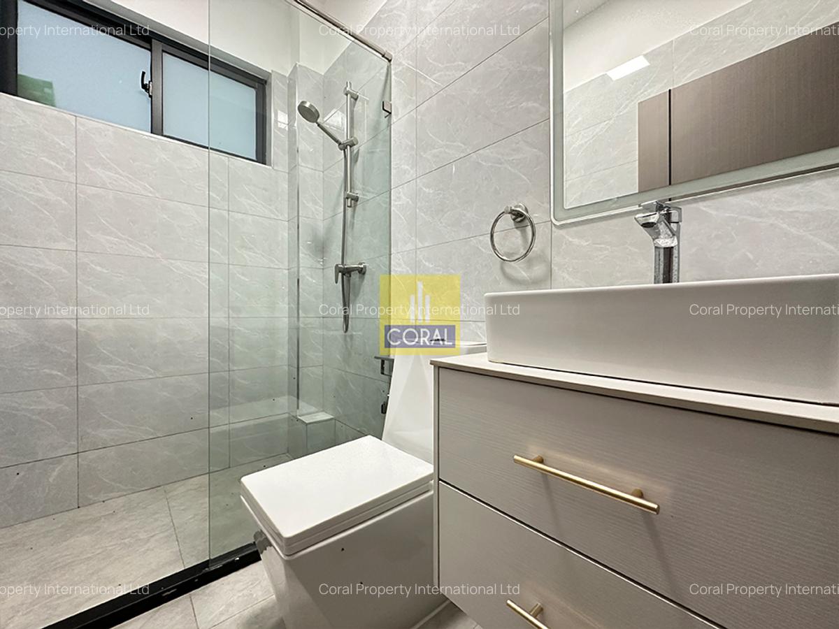 4 Bed Apartment in Kilimani - 11