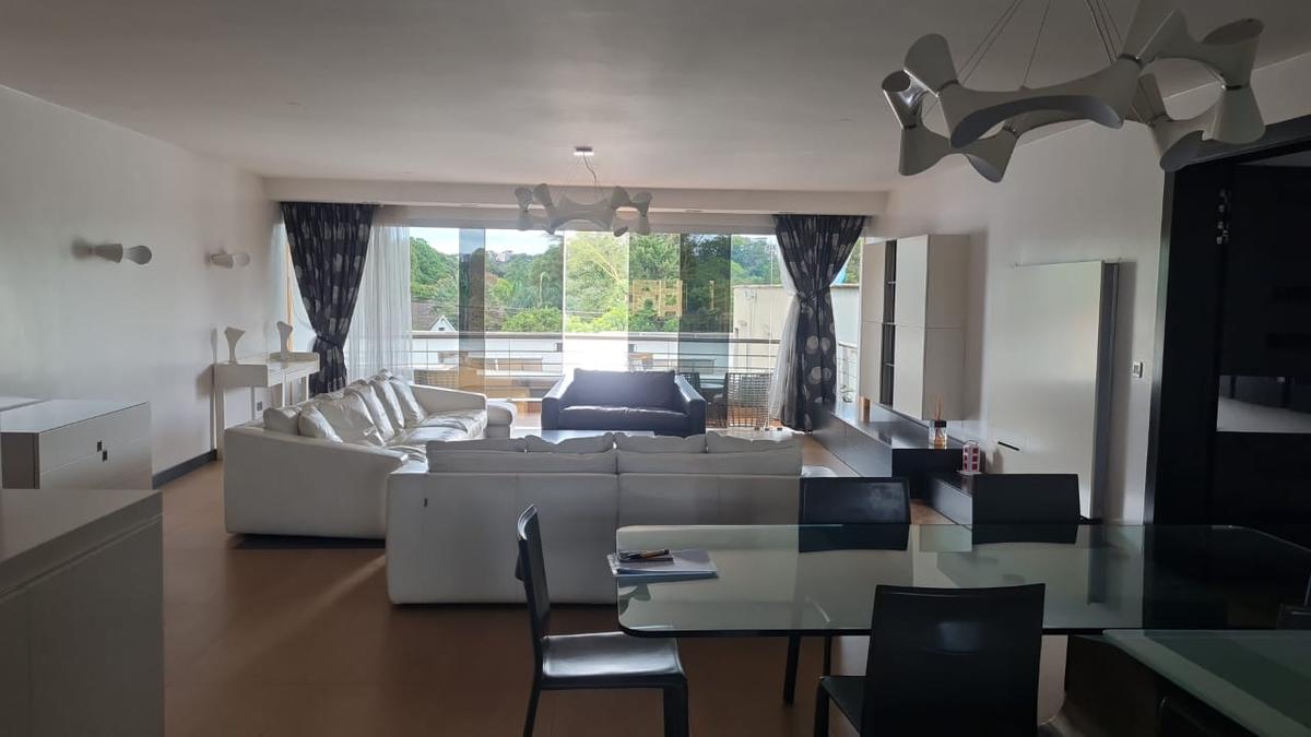 3 Bed Apartment with En Suite in Riverside - 2