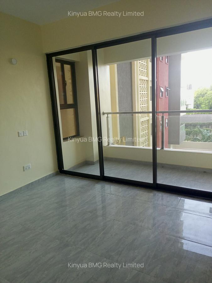3 Bed Apartment with En Suite at 3Rd Avenue - 4