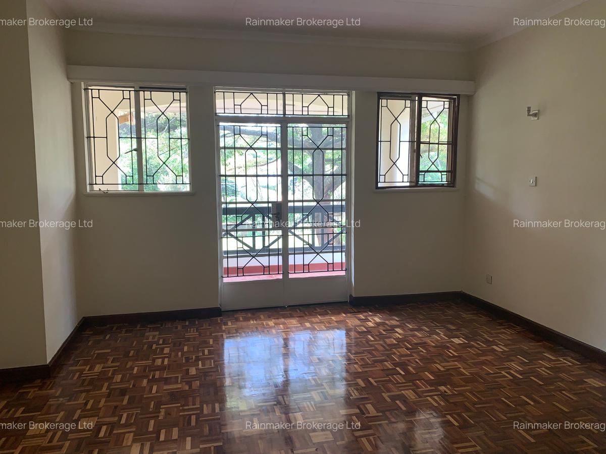 5 Bed House with En Suite in Gigiri - 11