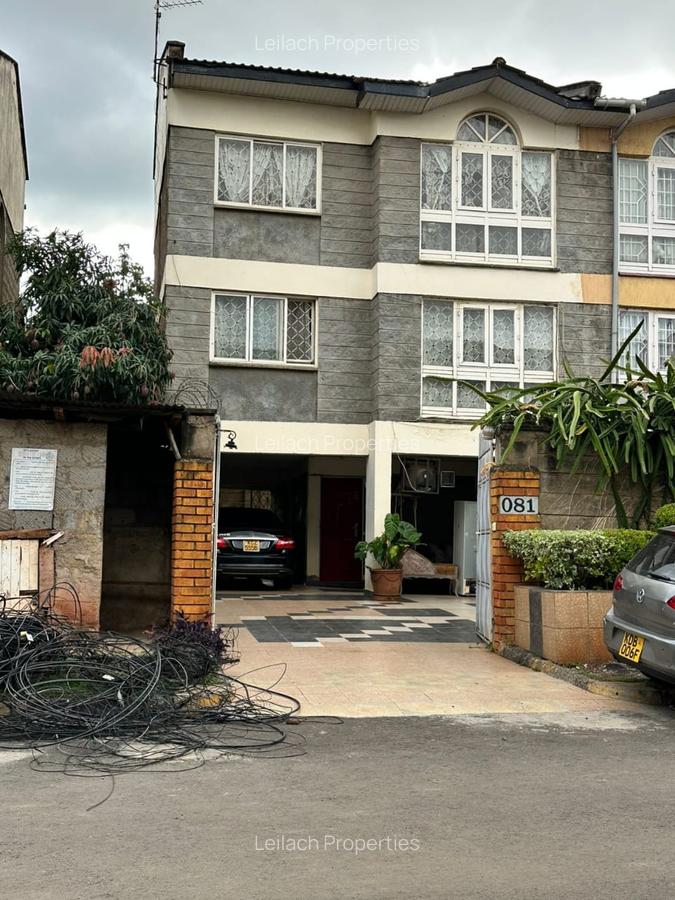 4 Bed House with En Suite in South C - 2