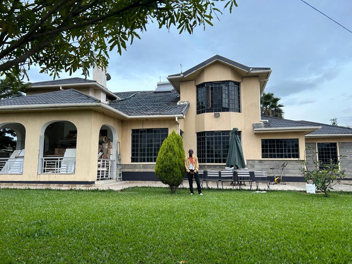 5 bed house with garden at syokimau