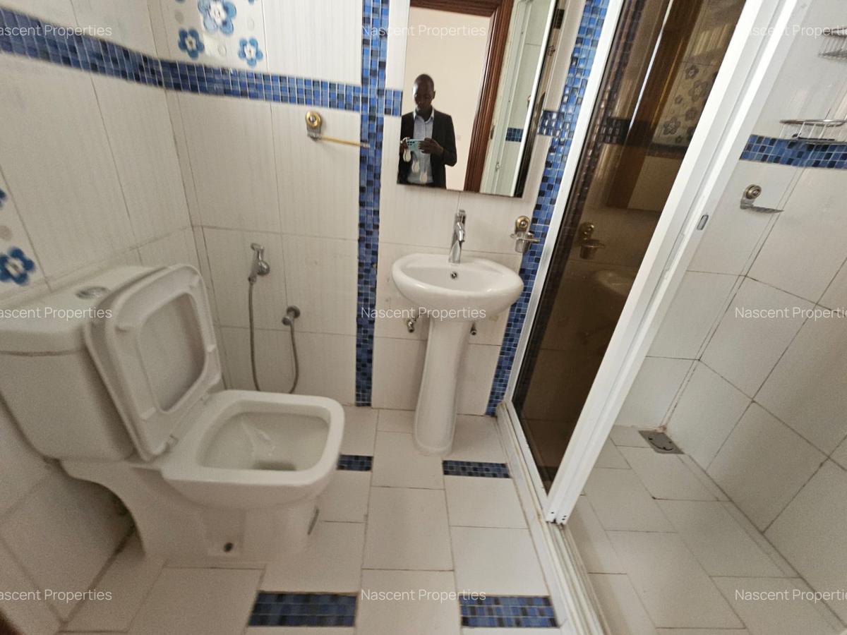 4 Bed Townhouse with En Suite in Spring Valley - 8