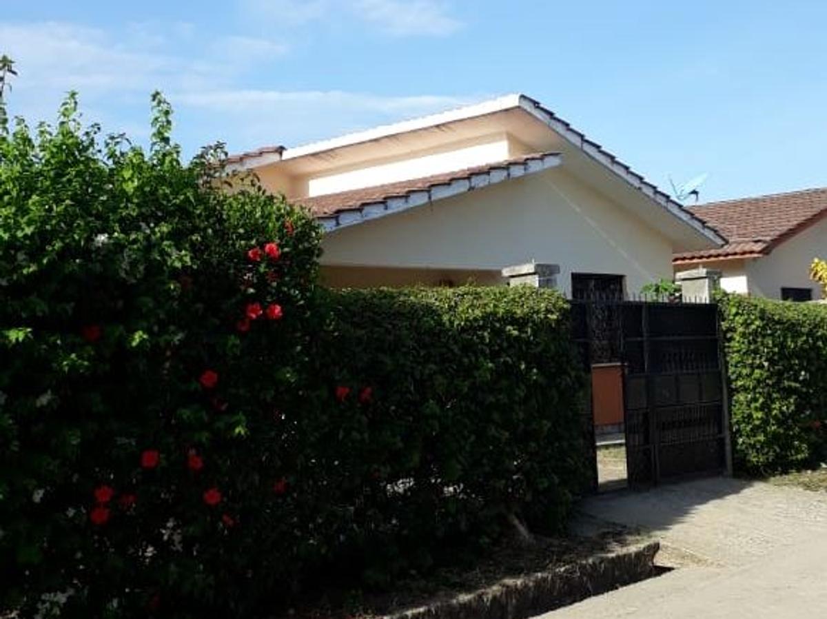 3 Bed Villa with En Suite in Mtwapa