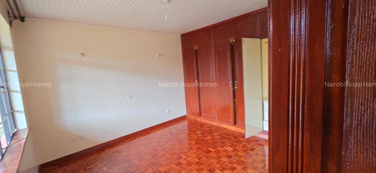 4 Bed Townhouse with En Suite at James Gichuru - 12