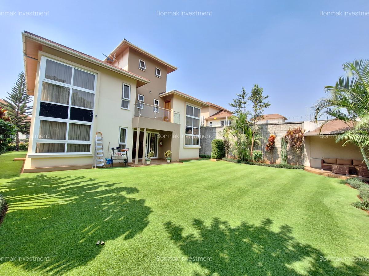 4 Bed Townhouse with En Suite at New Runda - 2