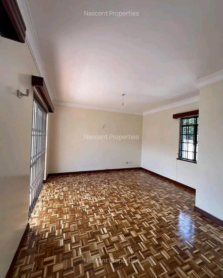 4 Bed Townhouse with En Suite in Lavington - 8