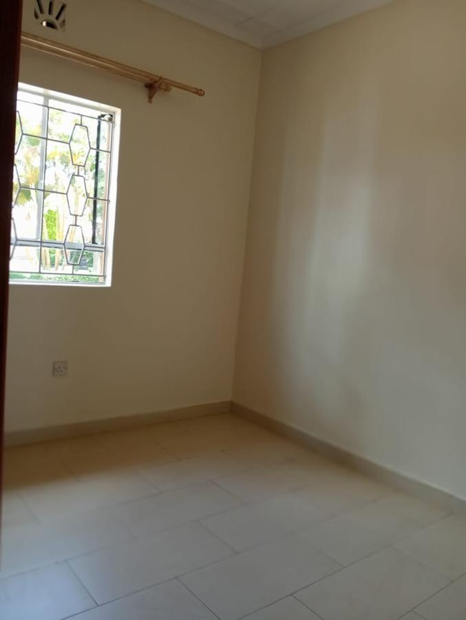 2 Bed House with En Suite at Bongani - 16