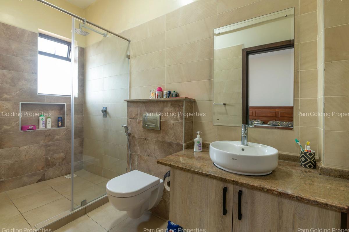 3 Bed Apartment with En Suite at Wangapala Road - 16
