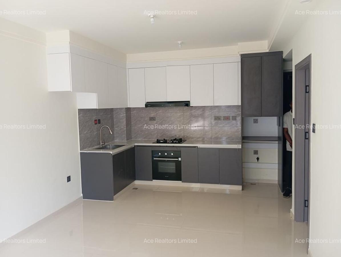 1 Bed Apartment with En Suite at Westlands Road - 3