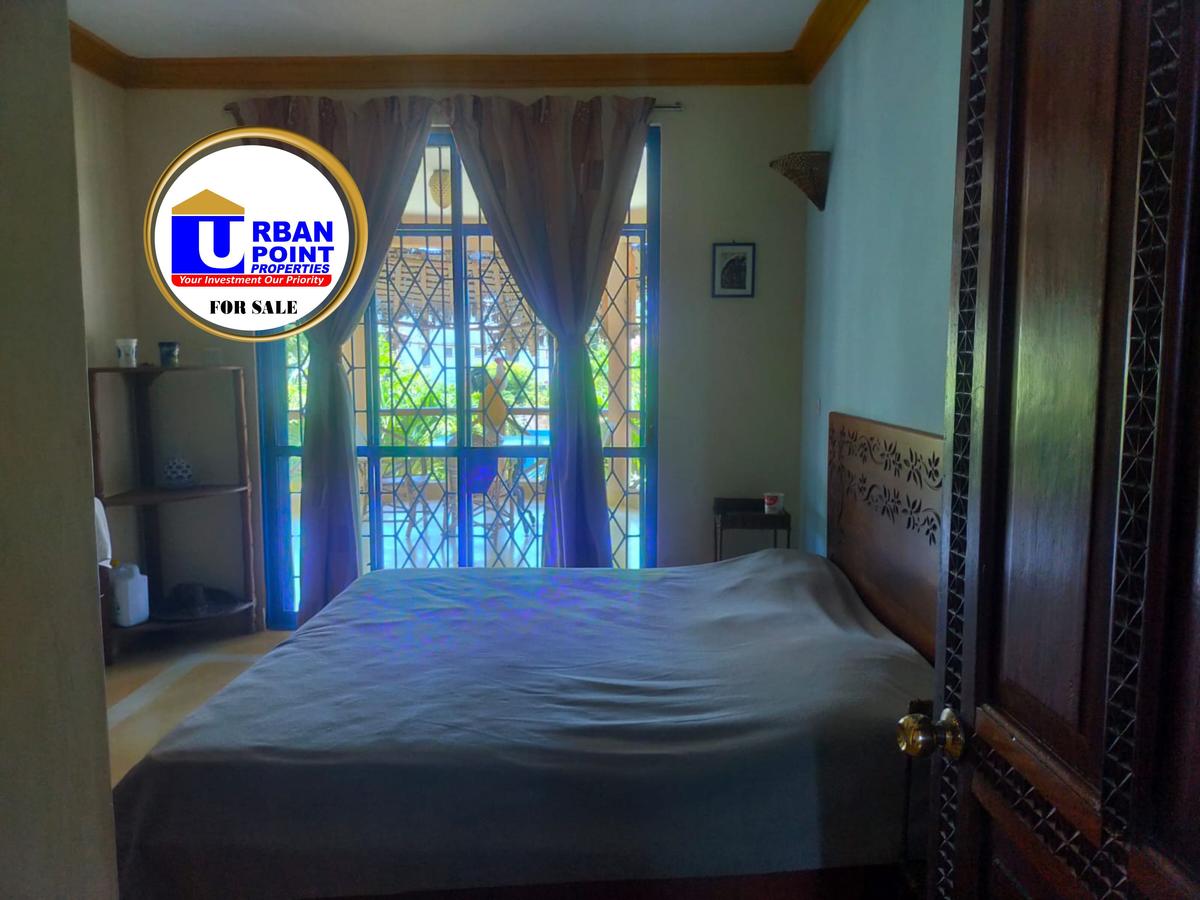 6 Bed Villa with En Suite in Nyali Area - 15