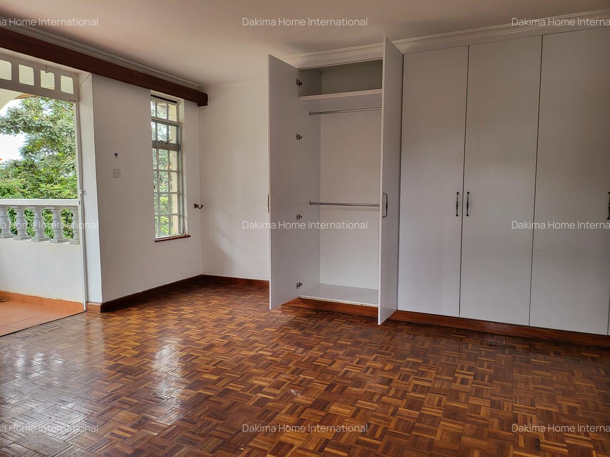 4 Bed Townhouse with En Suite in Rosslyn - 10