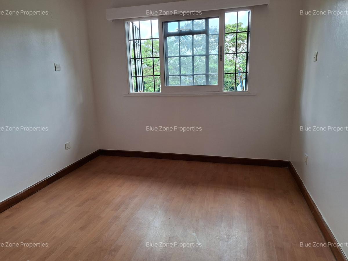 5 Bed Townhouse with En Suite at Off Ruaka Rd - 19
