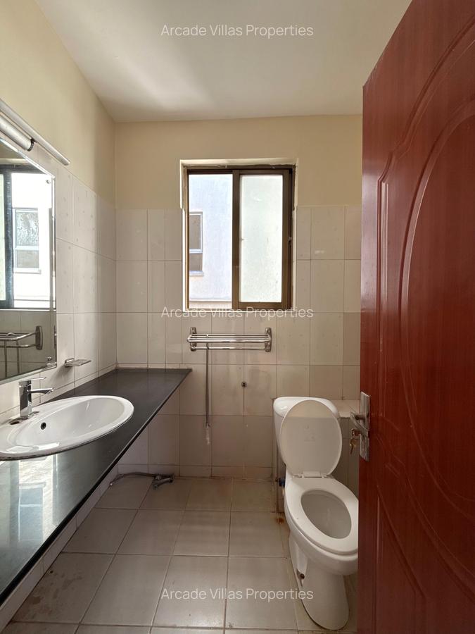 3 Bed Apartment with En Suite in Kileleshwa - 16