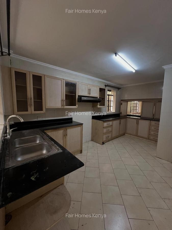 5 Bed Townhouse with En Suite at Kileleshwa - 9