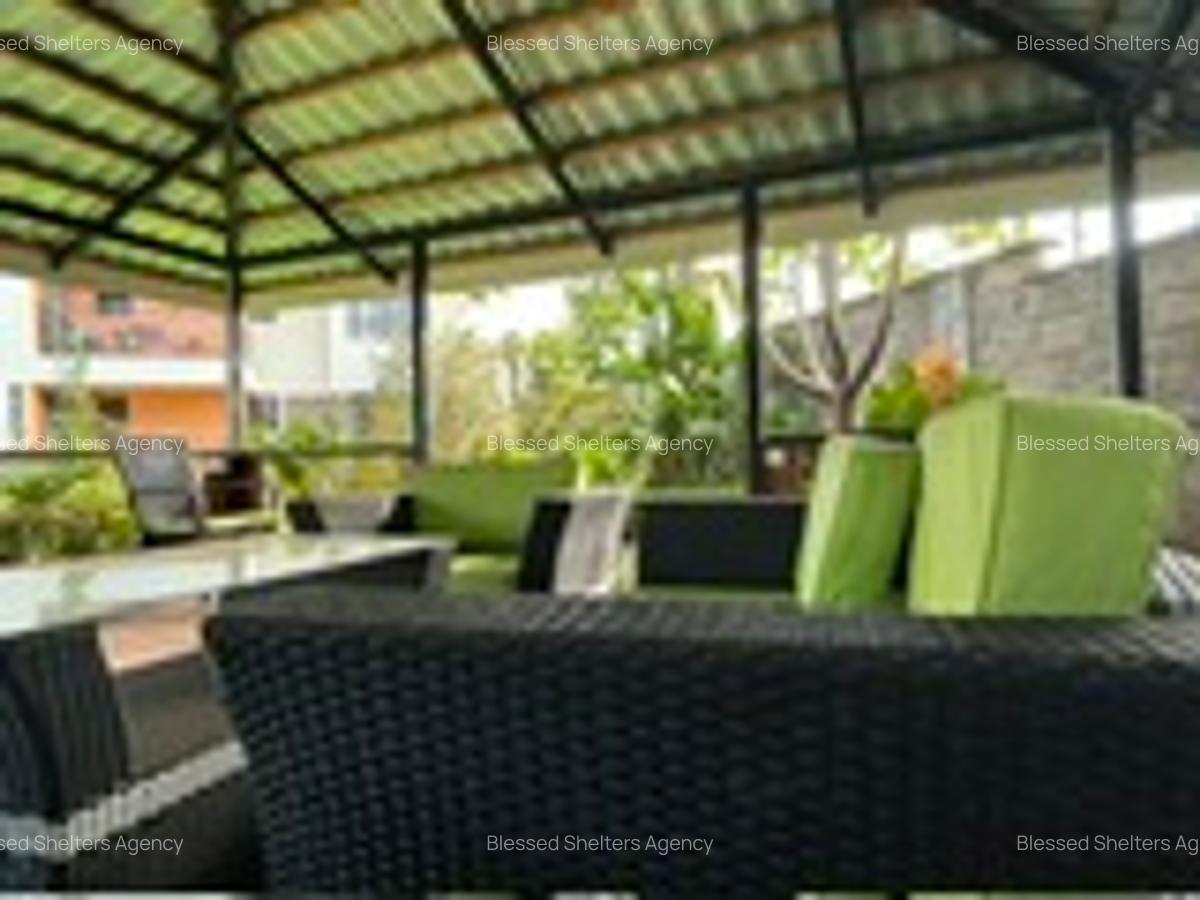 Serviced 2 Bed Apartment with En Suite in Runda - 6