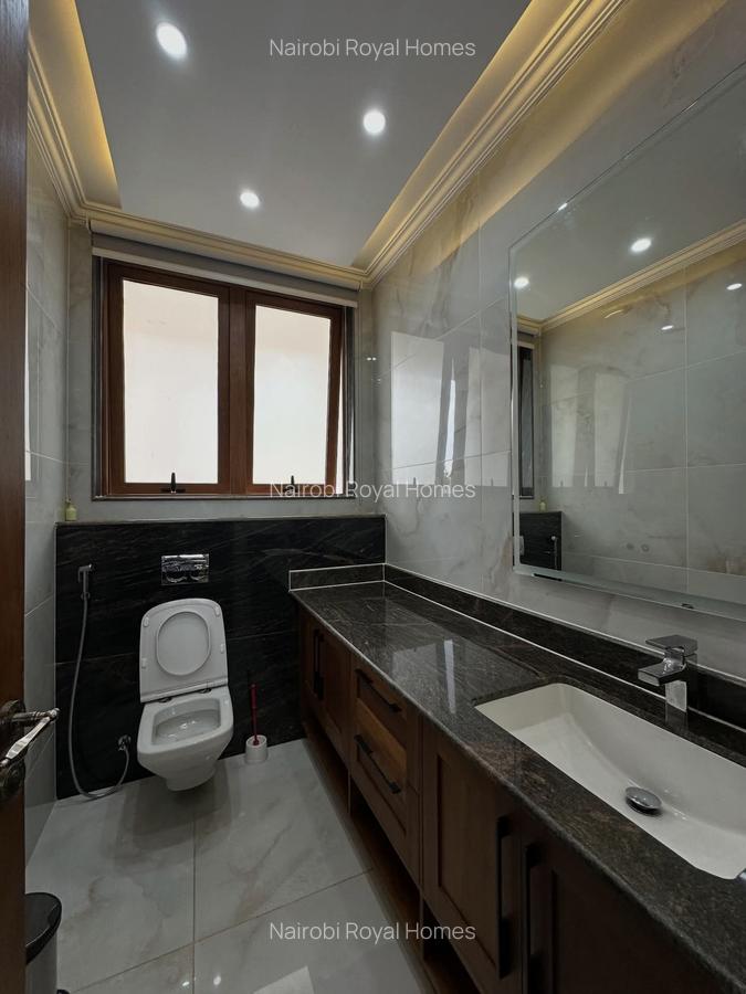 6 Bed Townhouse with En Suite at Lavington Road - 8