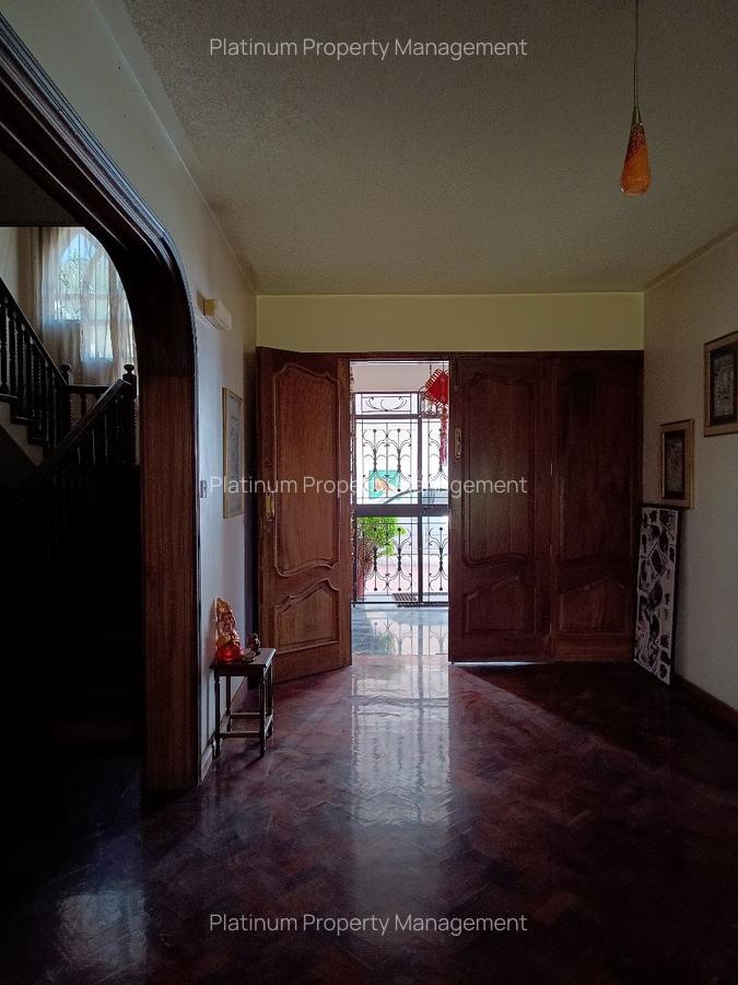 5 Bed Villa with En Suite in Gigiri - 4