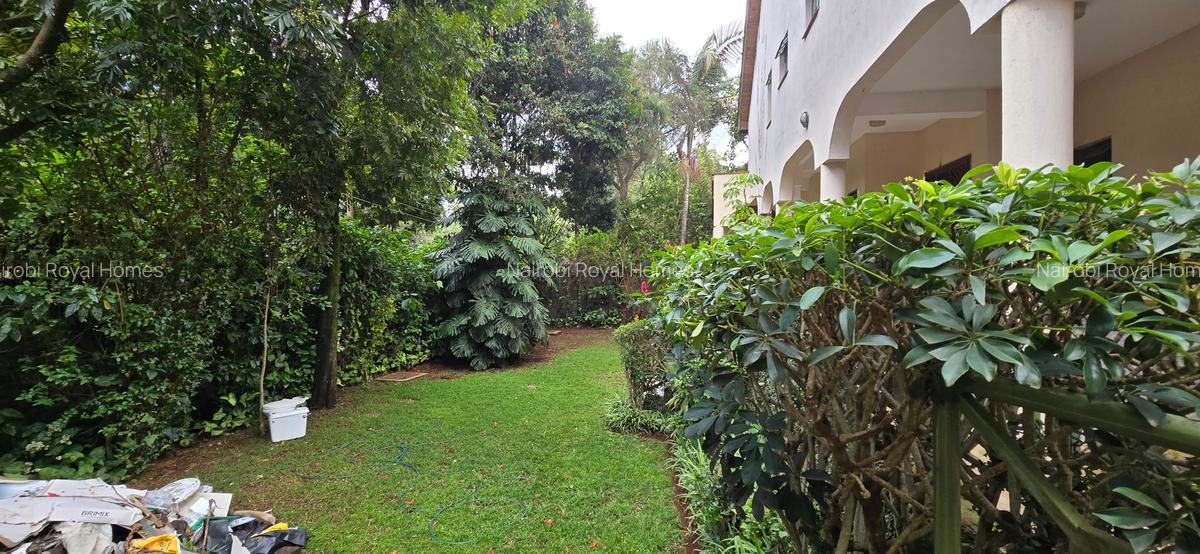 4 Bed Townhouse with En Suite at Chalbi Drive - 4