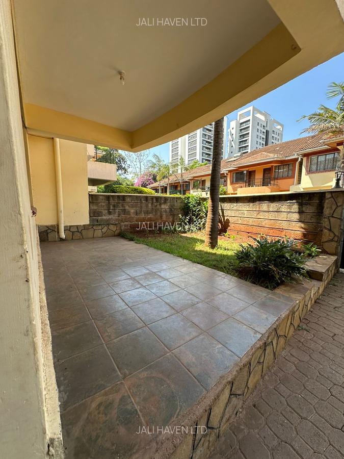 5 Bed Townhouse with En Suite in Lavington - 3