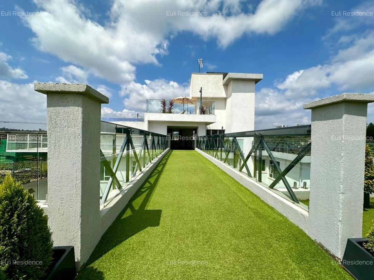 2 Bed Apartment with En Suite at Terrace Close - 4